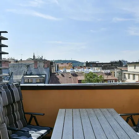 Luxury Penthouse With Sauna, Terrace, 250m2, 5bdrm, 3bthrm Prága