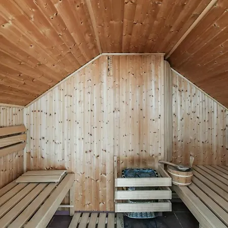 Luxury Penthouse With Sauna, Terrace, 250m2, 5bdrm, 3bthrm Apartman