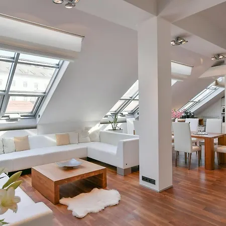 Apartman Luxury Penthouse With Sauna, Terrace, 250m2, 5bdrm, 3bthrm